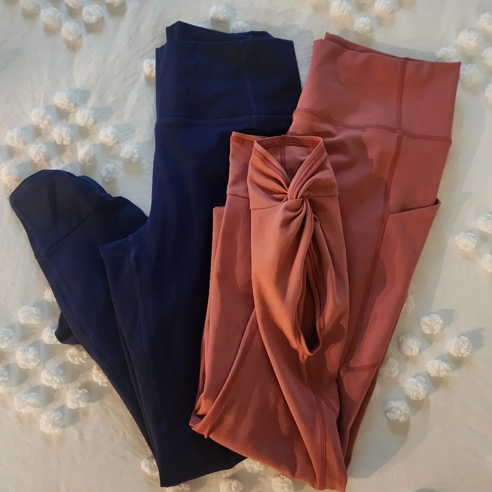 Fabletics bundle - Picture 1 of 2